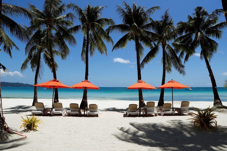 Philippines is Now Open to Foreign Tourists