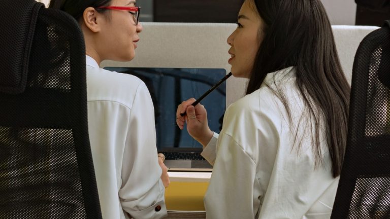 The Unwritten Rules of the Workplace Nobody Teaches You: A Guide to Professional Success